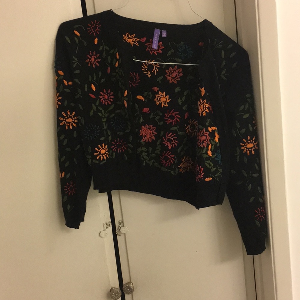 Emma & Sam Little black embroidered  crop sweater